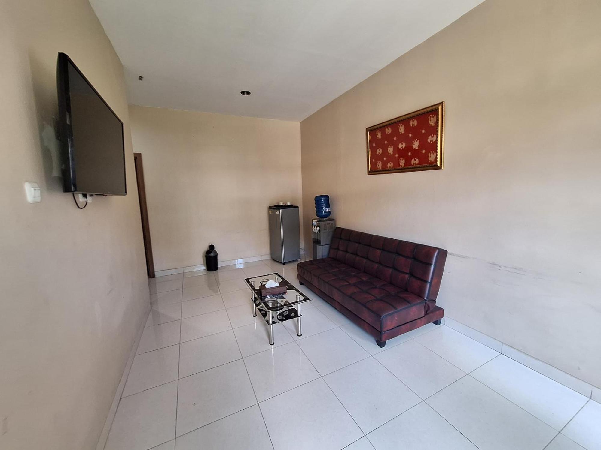 Urbanview Hotel Inkoppabri Cisarua Puncak ภายนอก รูปภาพ