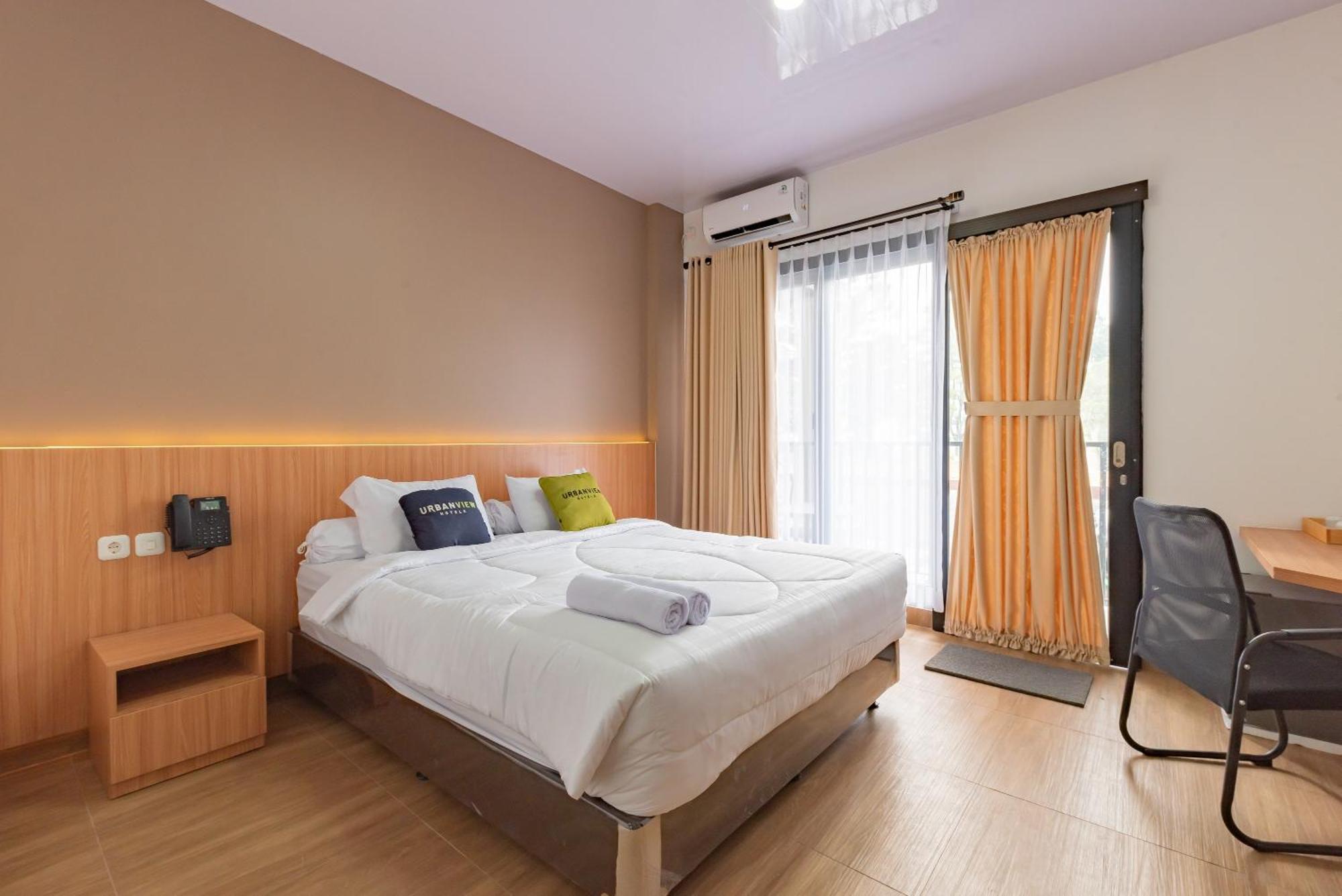 Urbanview Hotel Inkoppabri Cisarua Puncak ภายนอก รูปภาพ