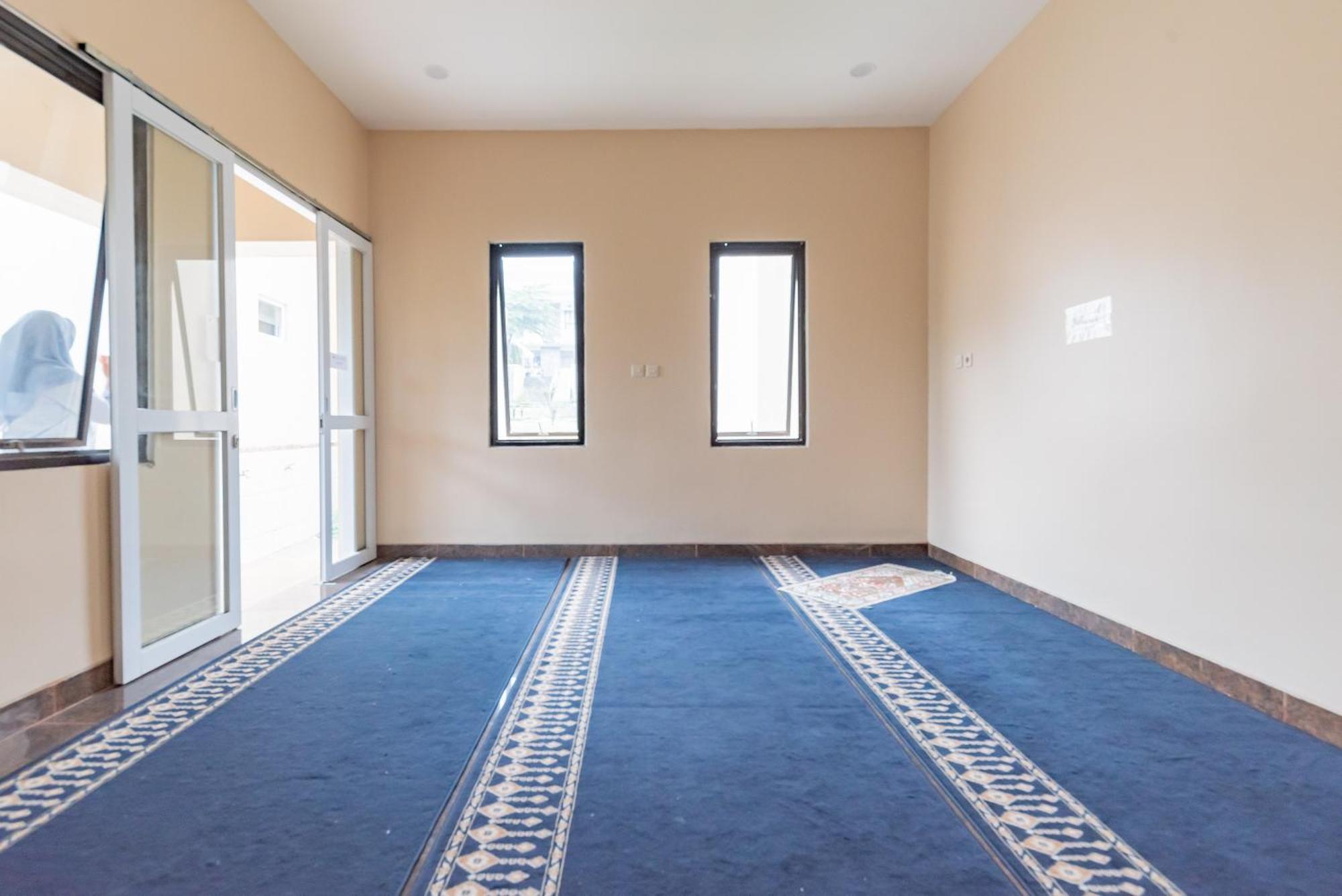 Urbanview Hotel Inkoppabri Cisarua Puncak ภายนอก รูปภาพ