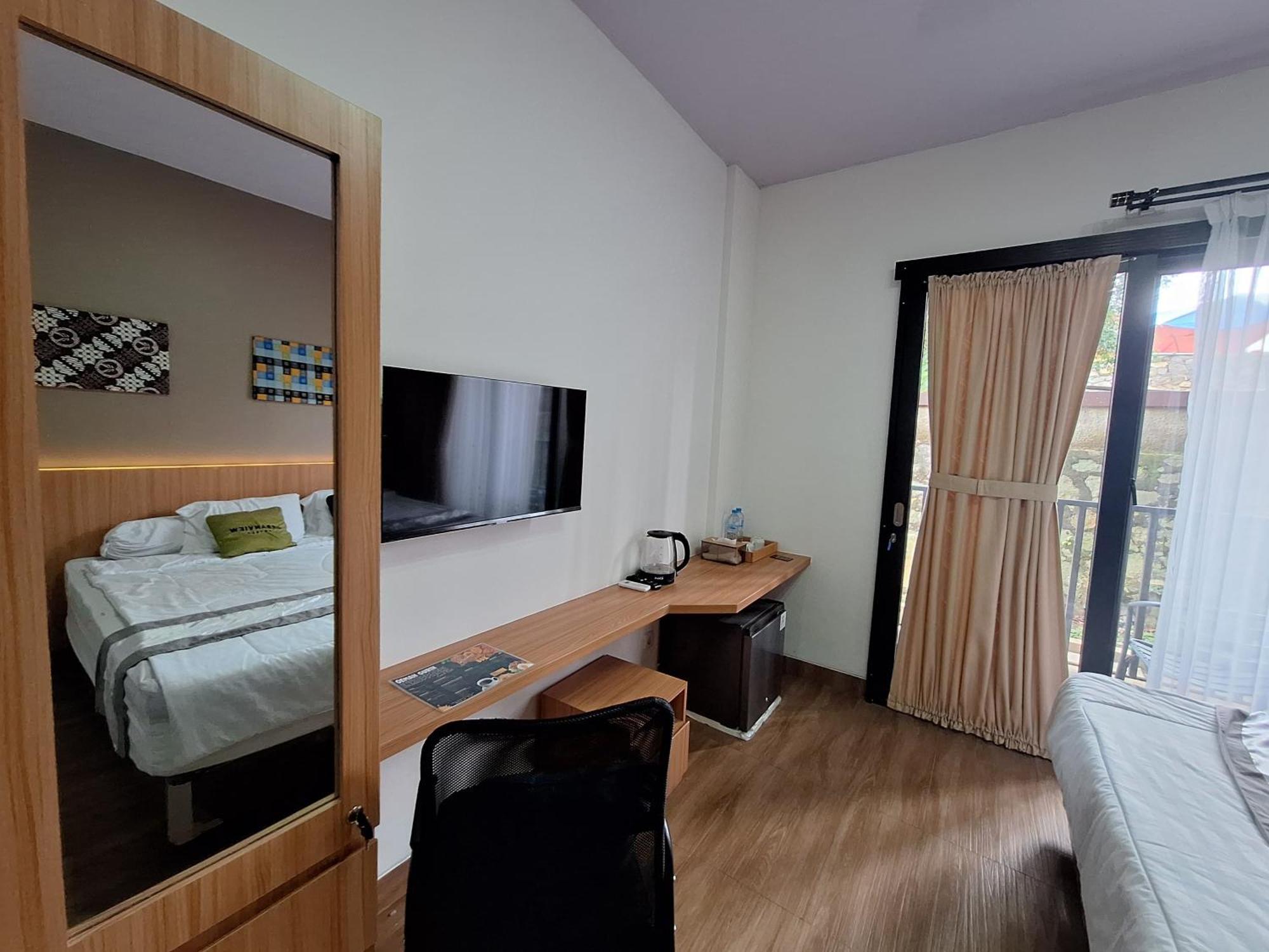 Urbanview Hotel Inkoppabri Cisarua Puncak ภายนอก รูปภาพ