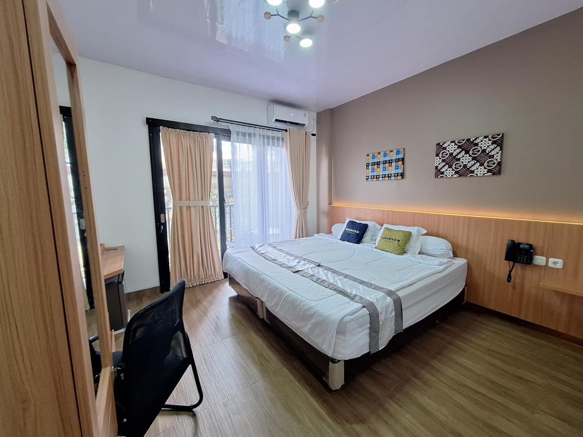 Urbanview Hotel Inkoppabri Cisarua Puncak ภายนอก รูปภาพ