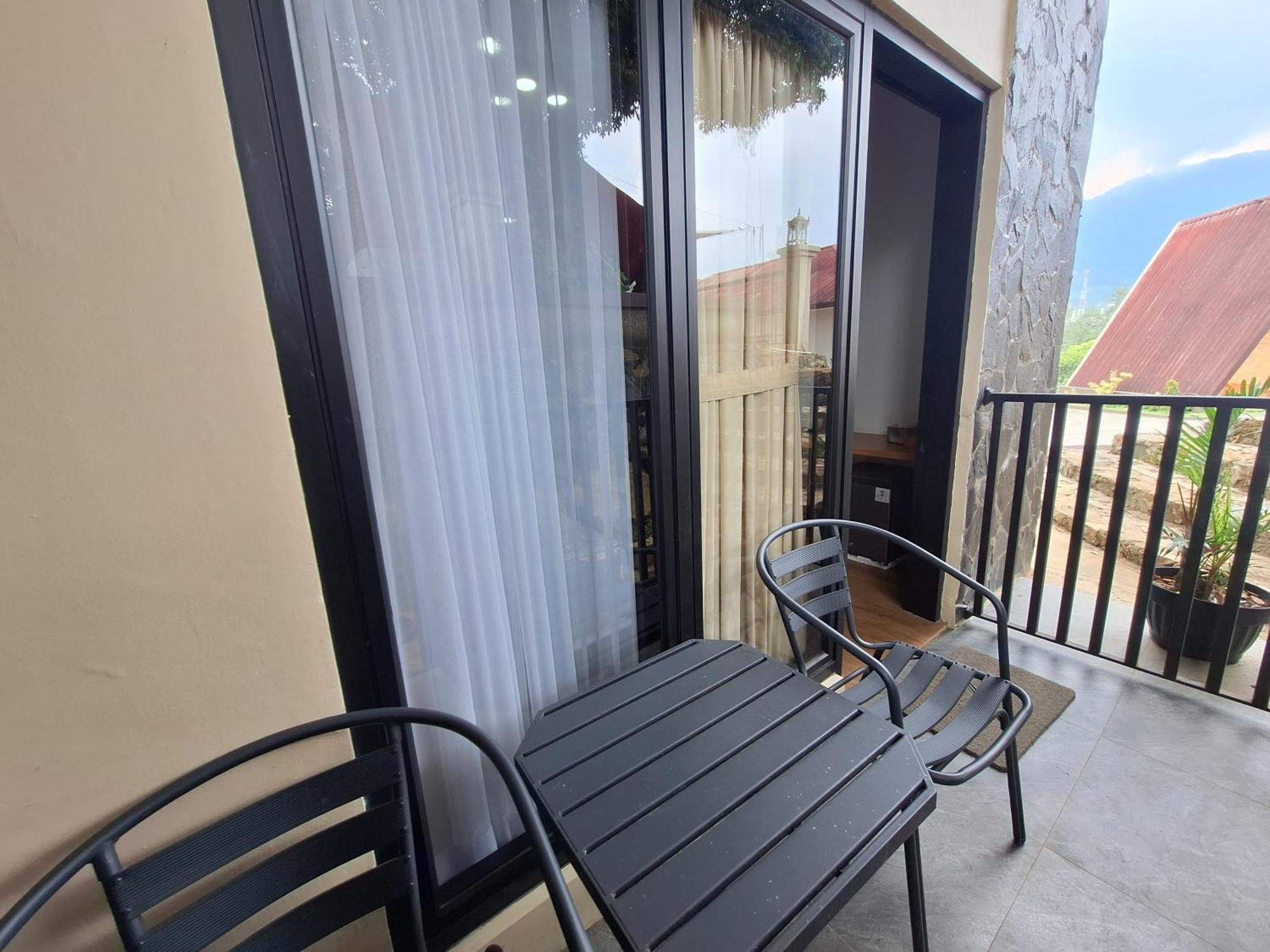 Urbanview Hotel Inkoppabri Cisarua Puncak ภายนอก รูปภาพ